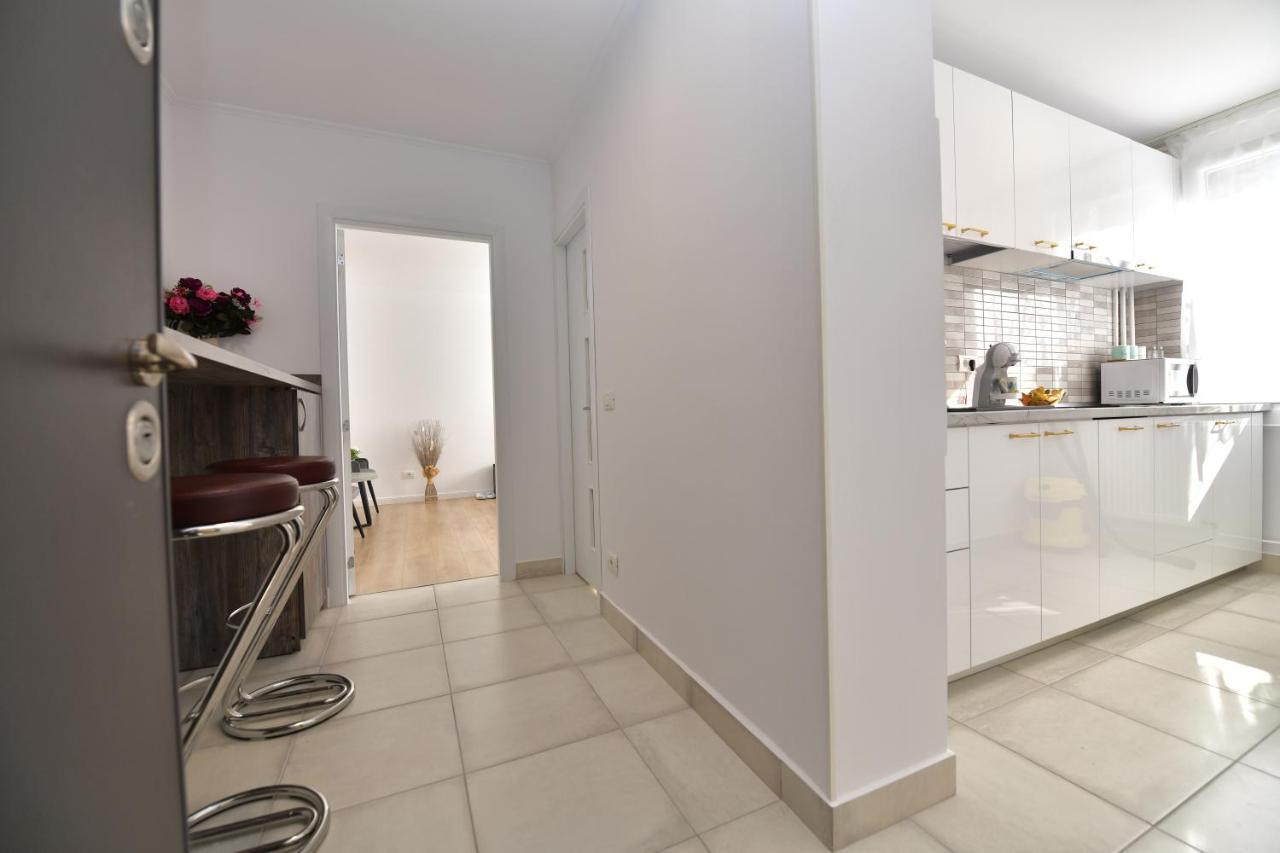 Luxury Studio / M Romancierilor Βουκουρέστι Εξωτερικό φωτογραφία